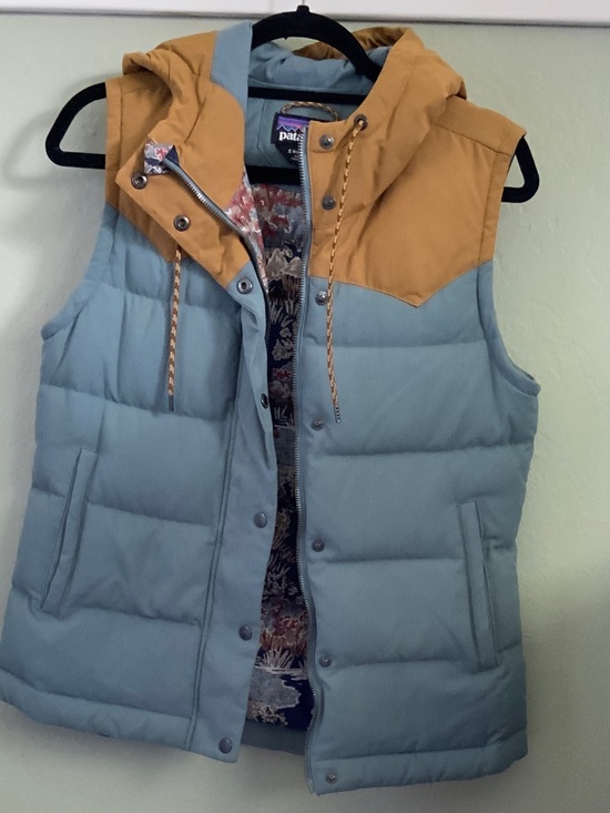 Patagonia Jackets & Blazers - Patagonia Hooded Puffer Vest in Sky Blue and Mustard